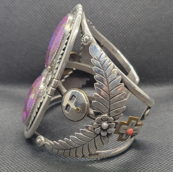 Real ⭐️ Handmade TM Purple Turquoise and Silver Signed Cuff Tommy Nelson Navajo - Picture 4 of 17